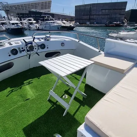 Charming Boat House In Barcelona With Big Terrace And Solarium Botel