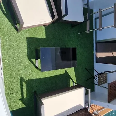 Charming Boat House In Barcelona With Big Terrace And Solarium Sant Adria de Besos