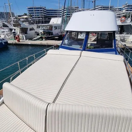 Botel Charming Boat House In Barcelona With Big Terrace And Solarium Sant Adria de Besos