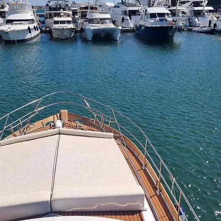 Charming Boat House In Barcelona With Big Terrace And Solarium Botel *