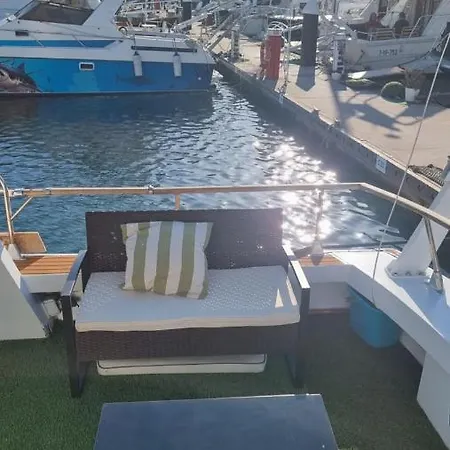 Charming Boat House In Barcelona With Big Terrace And Solarium 船屋 圣阿德里安-德贝索斯